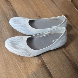 Allbirds Tree Breezers Flats – White – Comfortable Slip-On Shoes Size 9